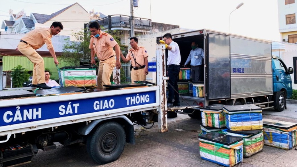 Ngăn chặn kịp thời 600kg tôm chứa tạp chất nguy hại cho sức khỏe chuẩn bị đem đi tiêu thụ