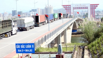 Cửa khẩu quốc tế Móng Cái chính thức là cửa khẩu nhập khẩu lương thực vào Trung Quốc