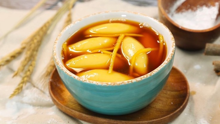 Món bánh xưa dành cho "nhà nghèo", giờ thành đặc sản lạ được dân thành phố ưa chuộng