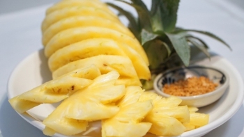 Bà bầu ăn dứa được không?