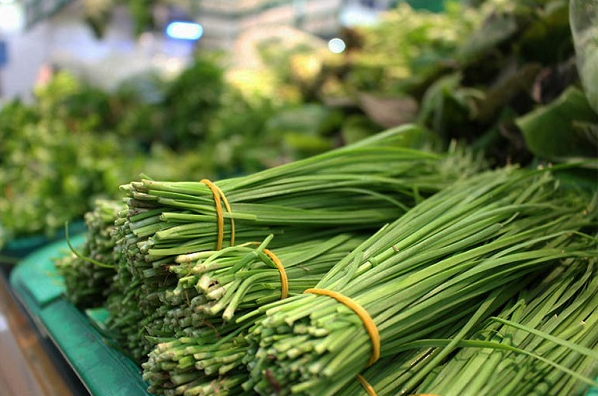 2 loại rau như “nồi cơm thạch sanh”,  không cần chăm cũng lớn nhanh vùn vụt tha hồ hái