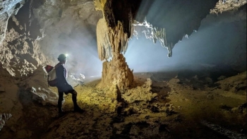 Phát hiện nhiều hang động nguyên sơ ở Quảng Bình