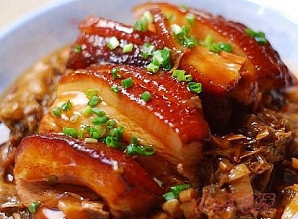 để cho ra đời được một bát khâu nhục thơm ngon phải trải qua nhiều công đoạn