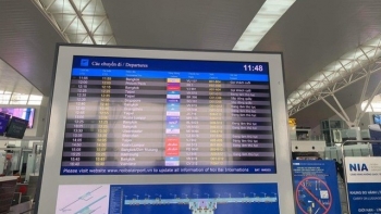 Giá vé máy bay đột ngột tăng cao, cản trở khả năng di chuyển của người dân dịp lễ 30/4 - 1/5