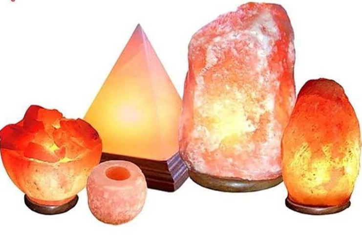 Đèn đá muối hồng giúp thanh lọc không khí