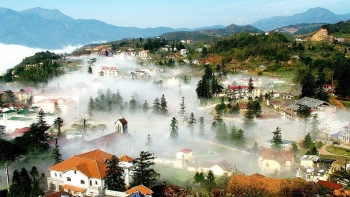 Preview du lịch Sapa dịp 30/4: Thưởng thức lẩu cá tầm nghi ngút khói