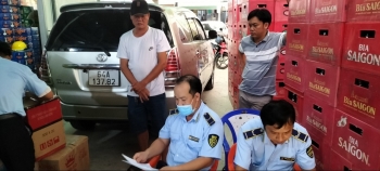 Vĩnh Long: Tạm giữ 1400 bao thuốc lá điếu nhập lậu