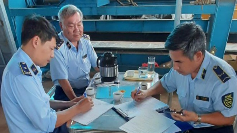 Đắk Nông: Phát hiện5 cơ sở kinh doanh sắt thép không có nhãn hàng hóa