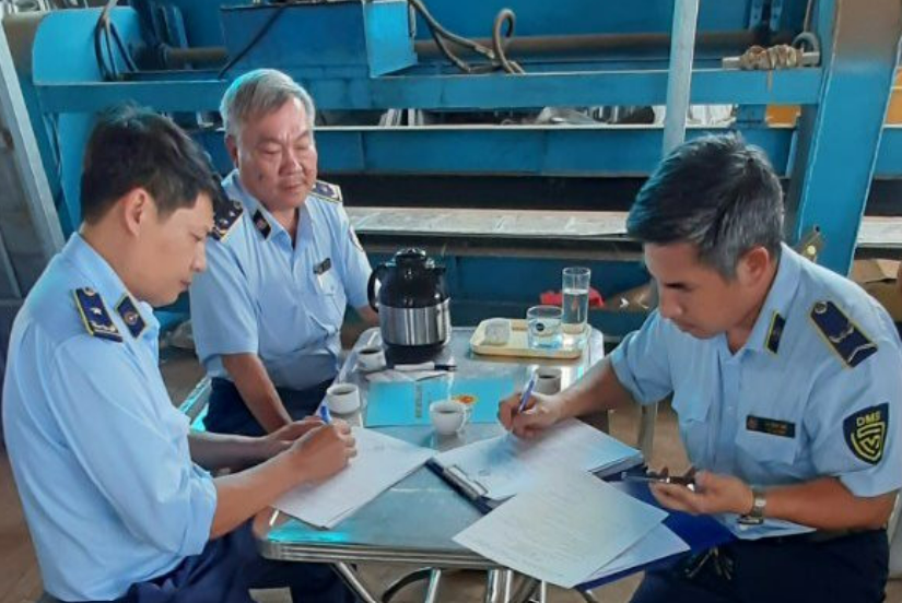 Đắk Nông: Phát hiện5 cơ sở kinh doanh sắt thép không có nhãn hàng hóa