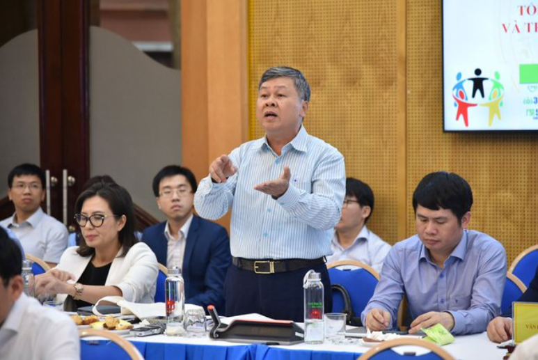 PGS.TS Đinh Dũng Sỹ: Dự thảo Luật Hợp tác xã (sửa đổi) phải cố gắng cập nhật cơ bản các chính sách mới, đột phá, phù hợp với thực tiễn, sát với nhu cầu của chủ thể để khu vực kinh tế tập thể, hợp tác xã phát triển bền vững PGS.TS Đinh Dũng Sỹ: Dự thảo Luật Hợp tác xã (sửa đổi) phải cố gắng cập nhật cơ bản các chính sách mới, đột phá, phù hợp với thực tiễn, sát với nhu cầu của chủ thể để khu vực kinh tế tập thể, hợp tác xã phát triển bền vững