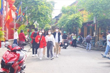 Lùi việc thu phí du khách tham quan phố cổ Hội An