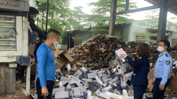 Yên Bái: Tiêu huỷ lô hàng giả 1.000 bộ bếp từ đơn nhãn hiệu PHILIPS