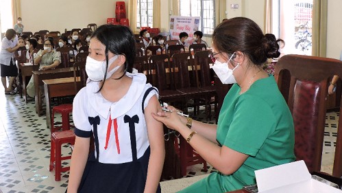 Tăng cường triển khai các biện pháp phòng, chống COVID-19, không để dịch bệnh lây lan ra cộng đồng