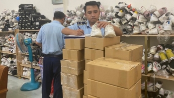 Đắk Lắk: Lập biên bản cơ sở kinh doanh giày thể thao trên nền tảng instagram