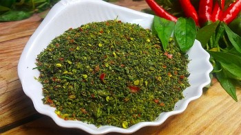 Cách làm muối ớt rau răm chấm gì cũng ngon