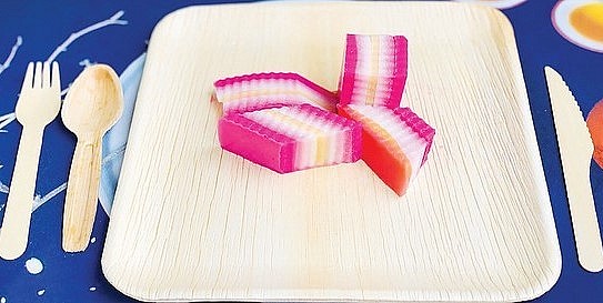 Sản phẩm từ mo cau an toàn với người sử dụng, có thể tái sử dụng nên được nhiều người tiêu dùng ưa thích.