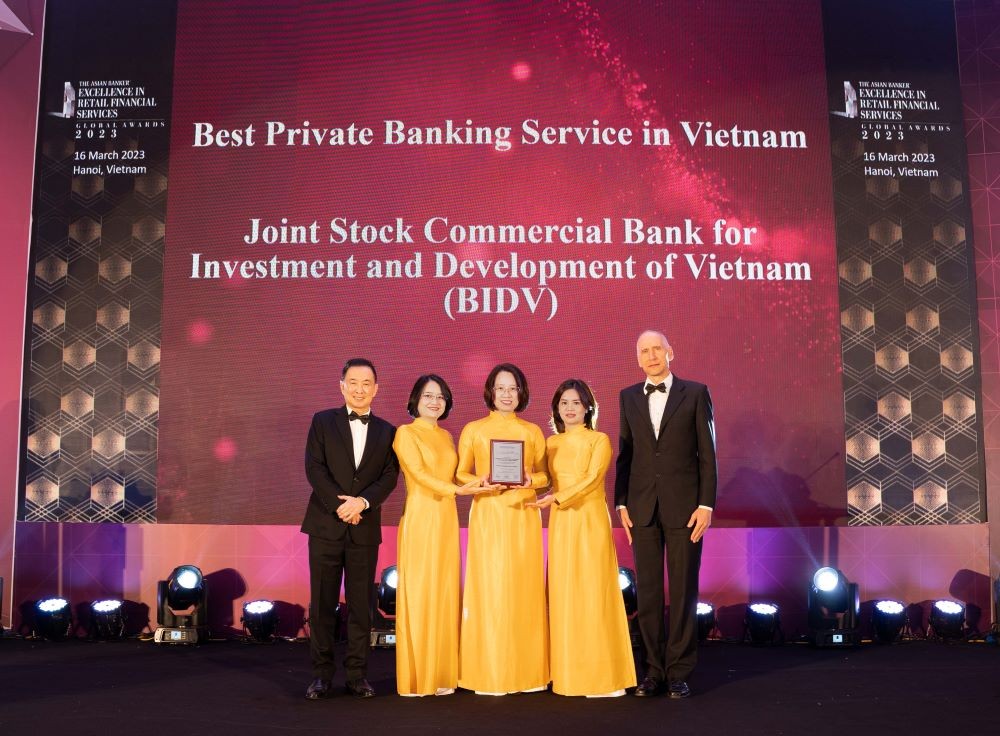 BIDV là ngân hàng đầu tiên đạt giải _Dịch vụ ngân hàng cao cấp Private Banking tốt nhất Việt Nam” BIDV là ngân hàng đầu tiên đạt giải _Dịch vụ ngân hàng cao cấp Private Banking tốt nhất Việt Nam”