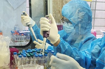 Ca mắc Covid-19 tăng nhanh, biến thể phụ XBB xuất hiện tại Hà Nội