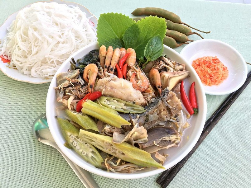 Món canh xiêm lo được biến tấu với khô cá