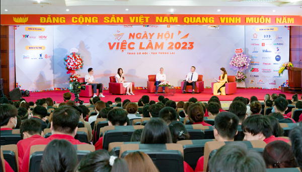 Các đại biểu tham dự toạ đàm.