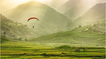 Lần đầu tiên Thanh Hóa tổ chức Festival dù lượn tại khu du lịch Hải Tiến