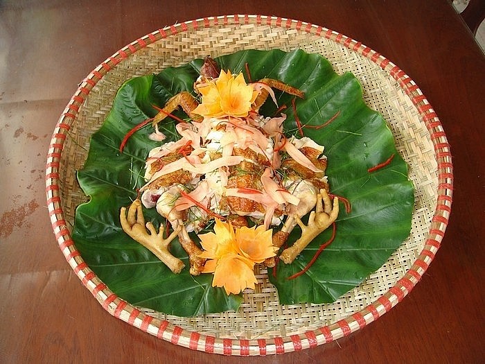 Gà chín cựa được chế biến thành rất nhiều món ăn ngon hảo hạng