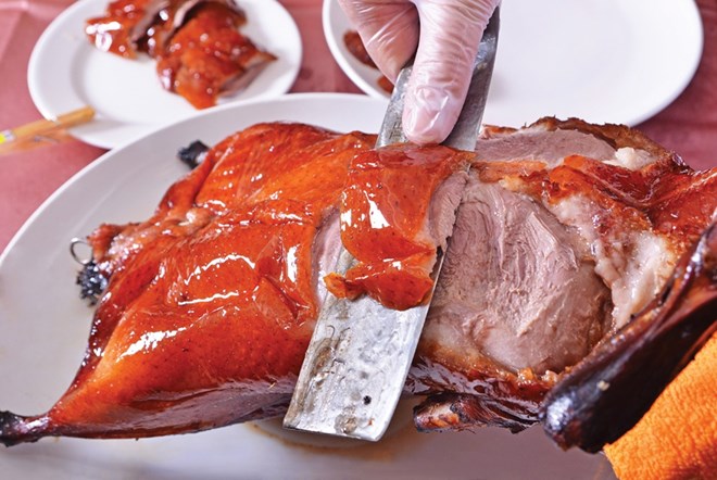 Vịt quay Bắc Kinh - Đừng hiểu lầm về món "phải ăn trước khi chết" | Ẩm thực  | Vietnam+ (VietnamPlus)