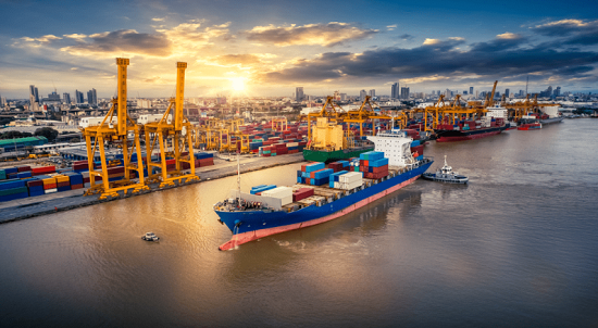 Việt Nam xuất siêu 6,35 tỷ USD trong 4 tháng