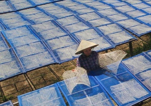 Món ăn thời bao cấp dành cho người nghèo, giờ trở thành đặc sản, ăn một lần nhớ cả đời