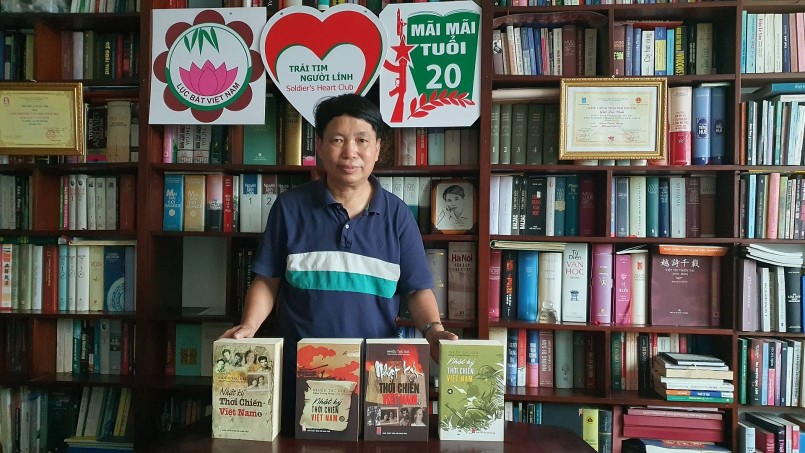 nhà văn Đặng Vương Hưng nhà văn Đặng Vương Hưng