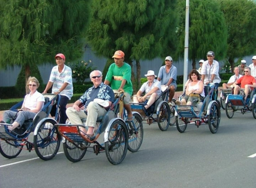 4 tháng đầu năm, khách quốc tế đến Việt Nam vượt cả năm 2022