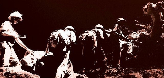 Người anh hùng đầu tiên của dãy Trường Sơn