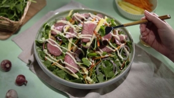 Thứ rau là “nhân sâm của người nghèo”, giúp tiêu nhiệt, giải độc, đem làm salad ăn hoài không chán