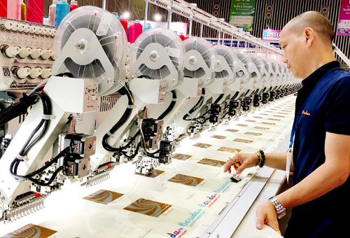 Nhập khẩu nguyên phụ liệu dệt may, da giày quý I/2023 giảm 12,6% Nhập khẩu nguyên phụ liệu dệt may, da giày quý I/2023 giảm 12,6%