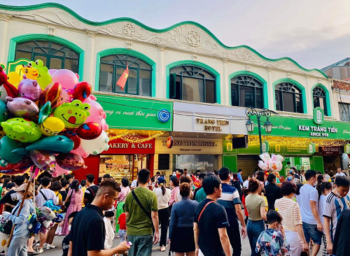 Hà Nội đón hơn 700.000 khách du lịch trong 5 ngày nghỉ lễ 30/4-1/5