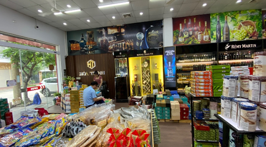 Bắc Giang: Thu giữ số lượng lớn rượu ngoại và xì gà vi phạm