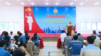 Kinh Môn (Hải Dương): Trao nhiều phần quà tại Lễ phát động Tháng Công nhân năm 2023