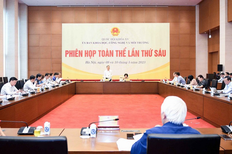 Toàn cảnh Phiên họp