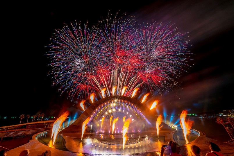 Show diễn đa phương tiện Kiss The Stars. Ảnh: Minh Tú