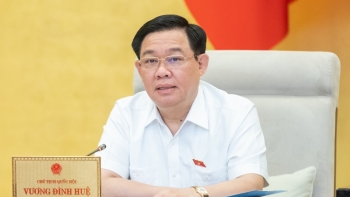 Chủ tịch Quốc hội: Giảm thuế để kích cầu, có lợi cho người dân, doanh nghiệp nhưng không được làm giảm thu ngân sách