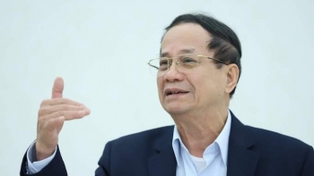 Có hay không khai tử công ty cầm đồ?