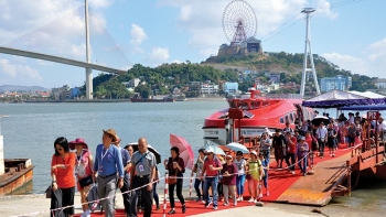 Quảng Ninh giữ vững đà tăng trưởng kinh tế năm 2023