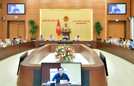 Ủy ban Thường vụ Quốc hội cho ý kiến đối với dự án Luật Đất đai (sửa đổi)