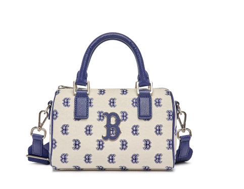 Giá những chiếc túi hàng hiệu ai cũng có thể dễ dàng sở hữu với nhiều mẫu mã đa dạng