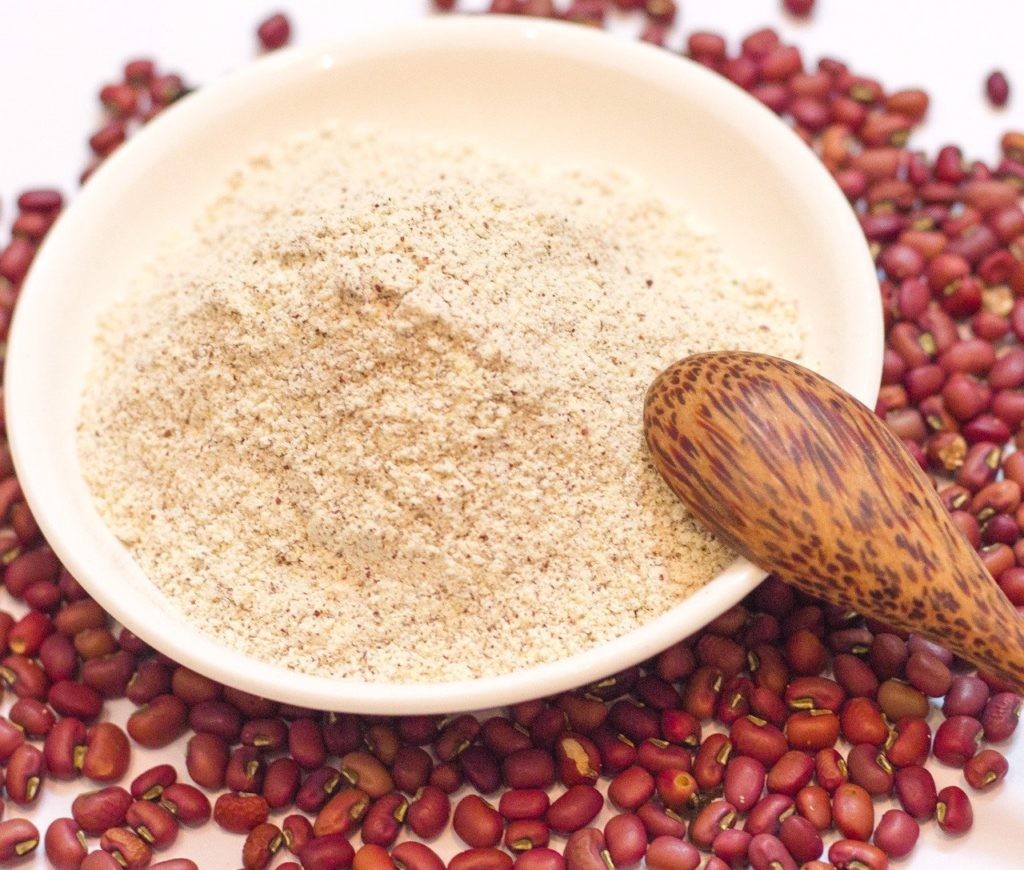 Trị mụn lưng bằng đậu đỏ