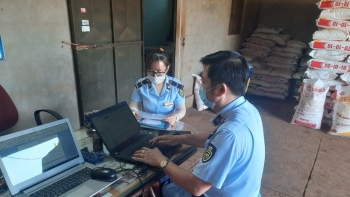 Gia Lai: Phát hiện hộ kinh doanh phân bón nhưng không có giấy chứng nhận đủ điều kiện buôn bán