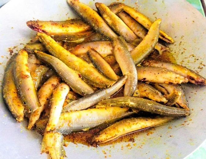 Món cá chạch kho nghệ hấp dẫn nhờ sự giản dị, thân thuộc