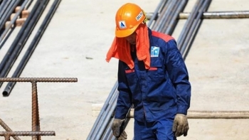 Bộ Y tế khuyến cáo người dân hạn chế ra ngoài trời nắng nóng