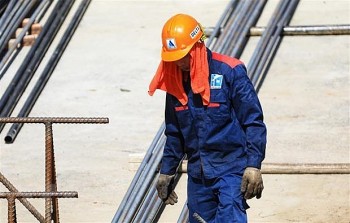 Bộ Y tế khuyến cáo người dân hạn chế ra ngoài trời nắng nóng