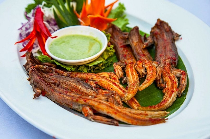 Đặc sản trứ danh của Bình Thuận được mệnh danh là “vua sa mạc”, giá 500.000 đồng/kg còn không có hàng để bán Đặc sản trứ danh của Bình Thuận được mệnh danh là “vua sa mạc”, giá 500.000 đồng/kg còn không có hàng để bán